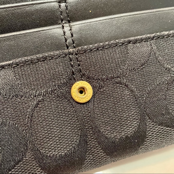Coach Signature Monogram C Wallet - Picture 9 of 10